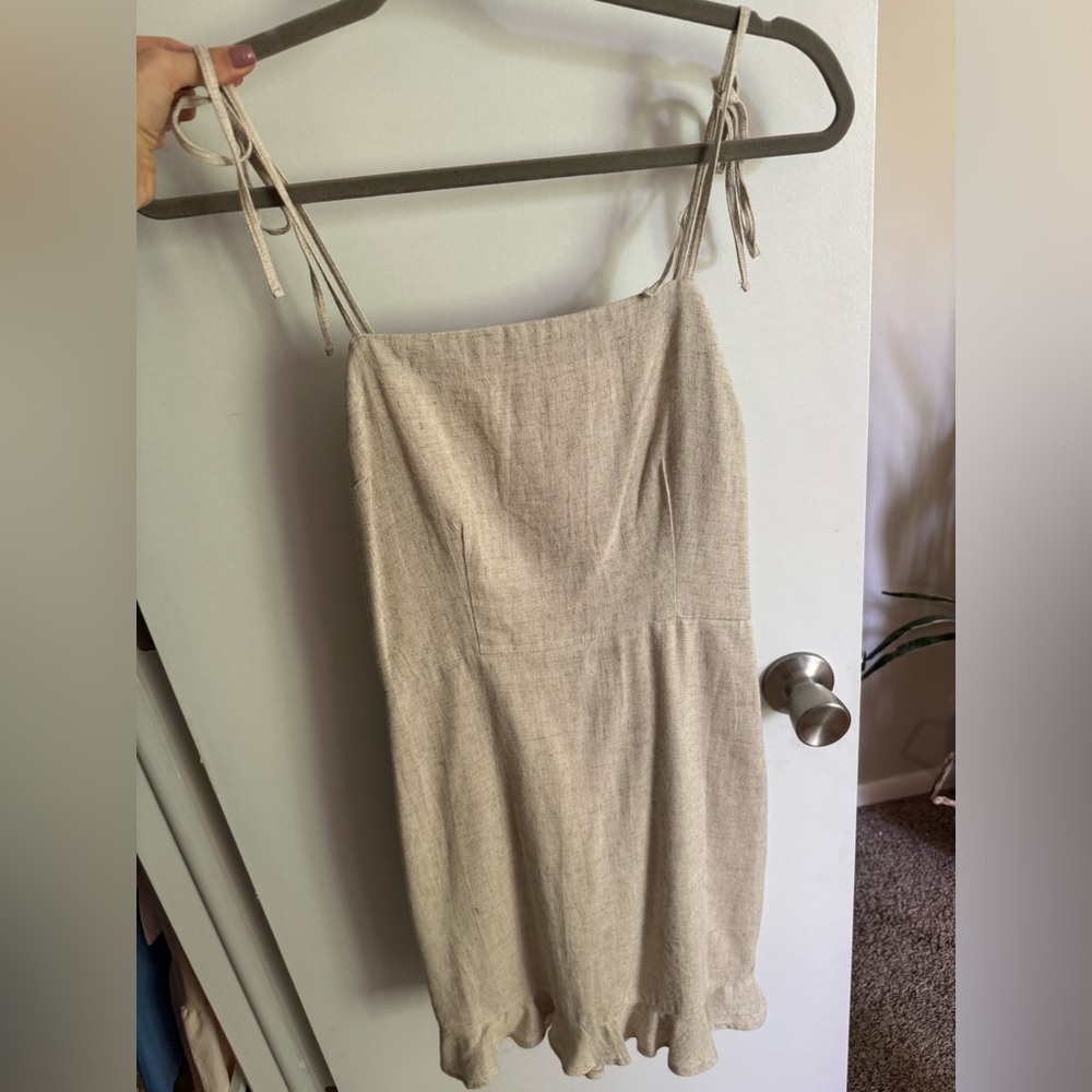 Abercrombie S linen dress. Only worn once- in perfect condition!